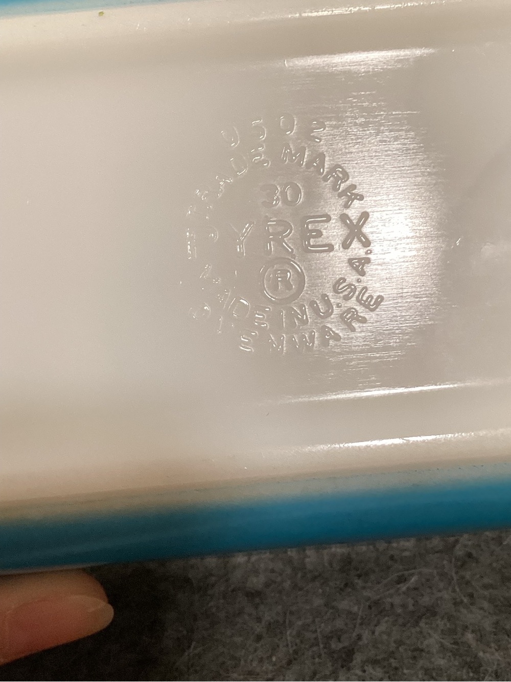 Pyrex rectangular Refrigerator Milk Glass storage Container - Picture 3 of 5